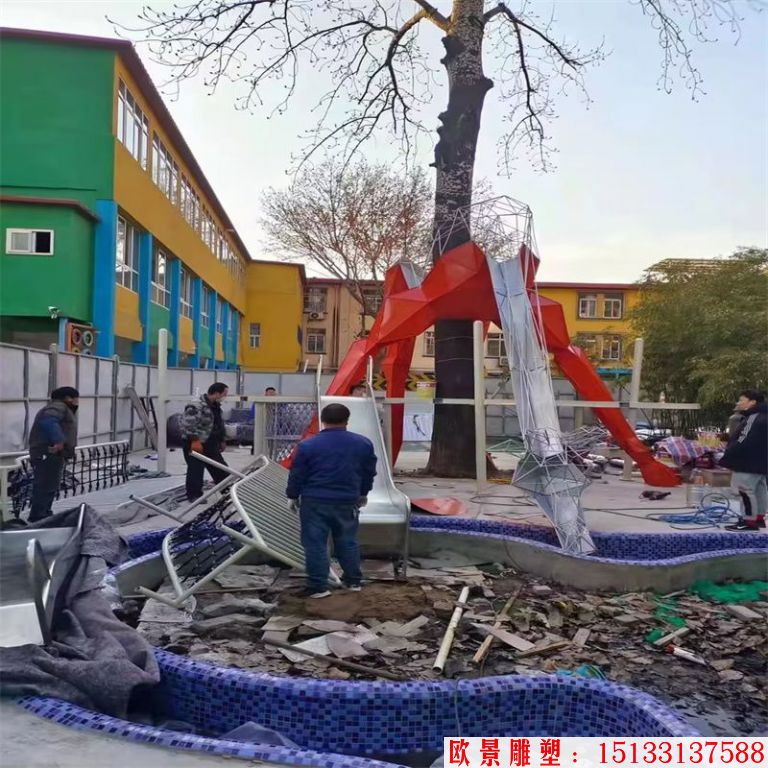 游乐场不锈钢滑梯景观装饰1